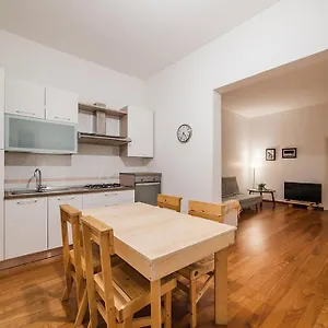  Apartment Manzoni House